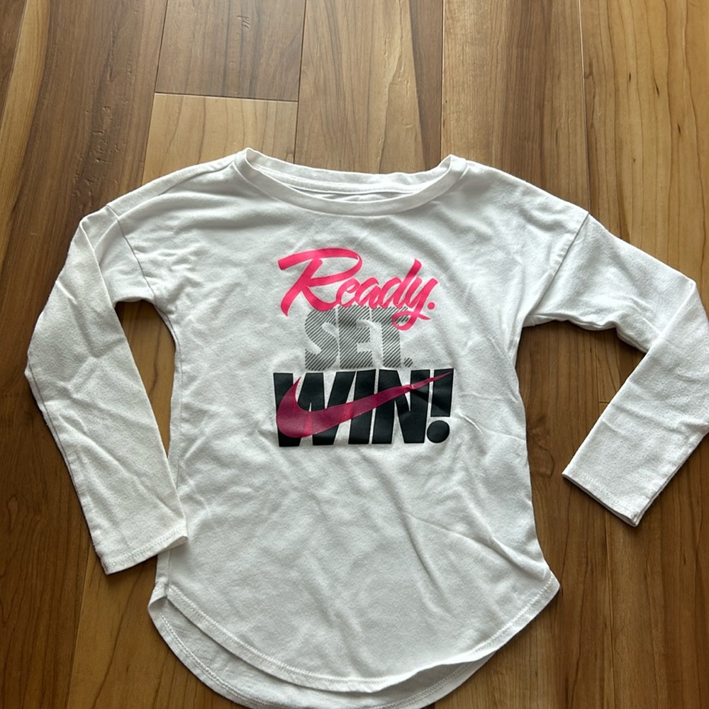 Nike Ready, Set, Win long sleeve tee